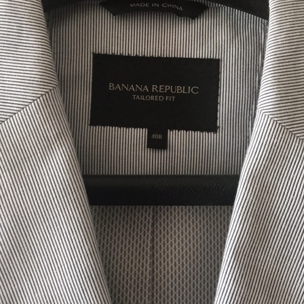 Banana Republic Tailored Fit Seersucker Blazer - Picture 2 of 8